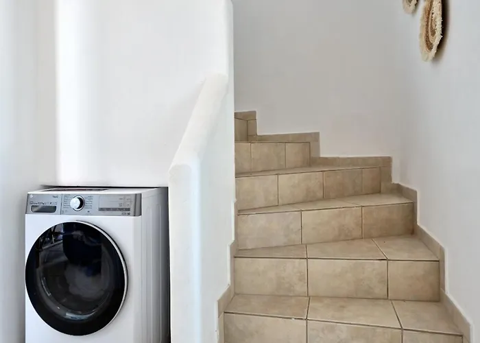 Paros Luxury 2mins From The Piso Livadi