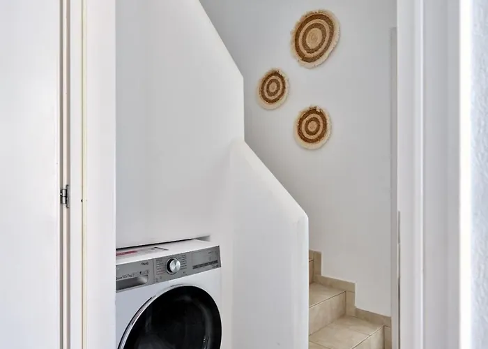 Paros Luxury 2mins From The Villa *