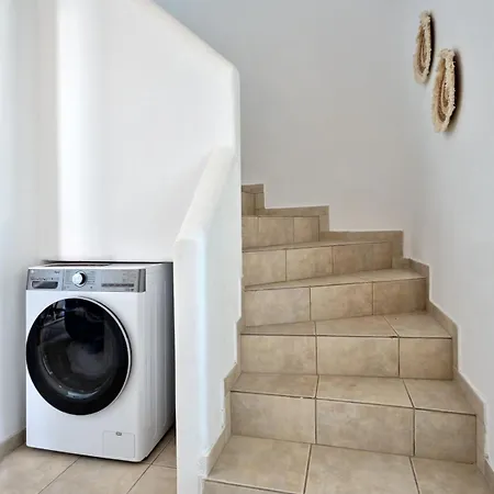 Paros Luxury 2mins From The Piso Livadi