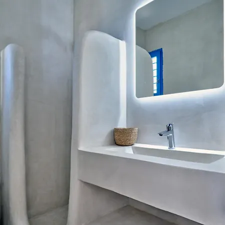 Paros Luxury 2mins From The Piso Livadi