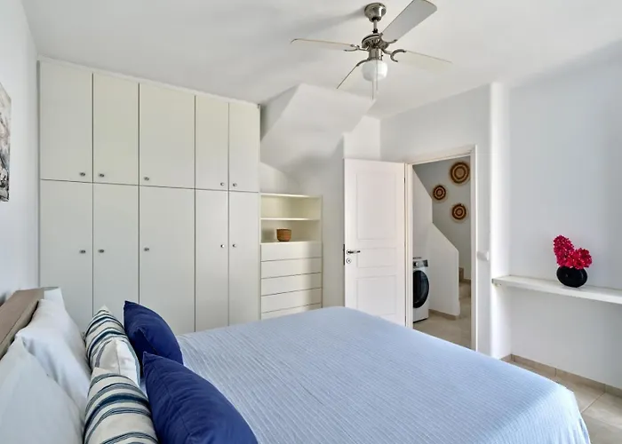 Paros Luxury 2mins From The Piso Livadi